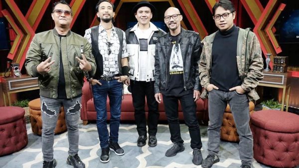 ARI LASSO AND PADI BAND IN DIESEL JACKETS