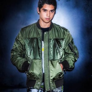 THE PERFECT GIFT FOR MEN THIS SEASON: BOMBER JACKET