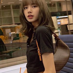 BLACKPINK’S LISA FAVORITE CELINE BAG: THE AVA BAG