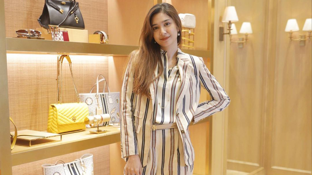 MASCULINE MEETS FEMININE: MIKHA TAMBAYONG IN TORY BURCH