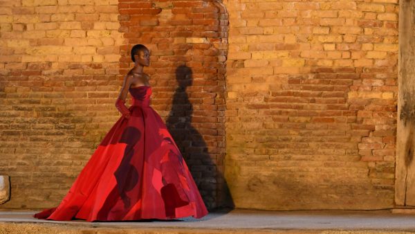 VALENTINO DES ATELIERS – HAUTE COUTURE AUTUMN/WINTER 2021